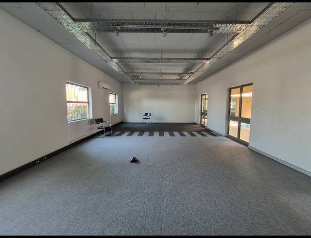 73M² OFFICE TO LET IN RIVONIA
